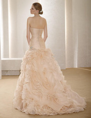 Новое свадебное платье бренда Novia D’Art цвета айвори,  размер ХS