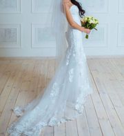 очень красивое свадебное, белоснежное платье, дизайнерское, единственное！