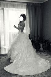 Шикарное свадебное дизайнерское платье!!!