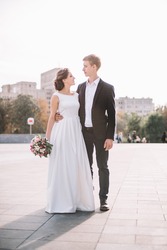 Харьков,  Продам свадебное платье 42-44 размера 