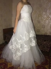 Продам новое изысканое свадебное платье