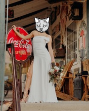 Продам Свадебное платье 800$.Шила на заказ.Замуж выходила в ЛасВегасе.